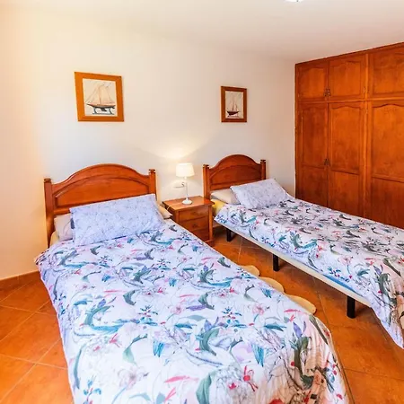 Rosa De Semesterbostad Cardon